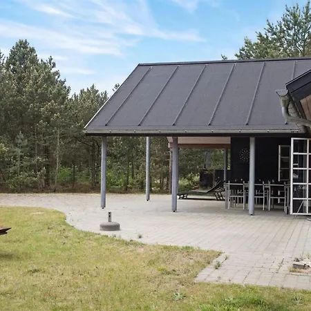 Beka - 500m From The Sea By Interhome