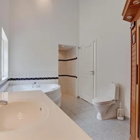 Beka - 500m From The Sea By Interhome *